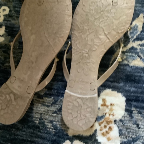 Valentino Garavini Rockstud Thongs size 40. - Picture 5 of 7